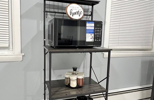 New Britain Apartment | Cozy 2-bedroom apartment in charming New Britain with WiFi