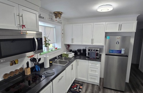 Terra Nova Apartment | Cozy 2 Bedroom Apartment near St.John's airport with lockbox key Entrance.