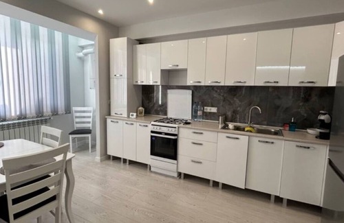 Riscani Apartment | Cozy 2-bedroom apartment in welcoming Chișinău with WiFi