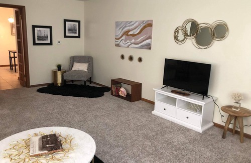 Pittsboro Apartment | Cozy 2-Bedroom Apartment - Close To It All!