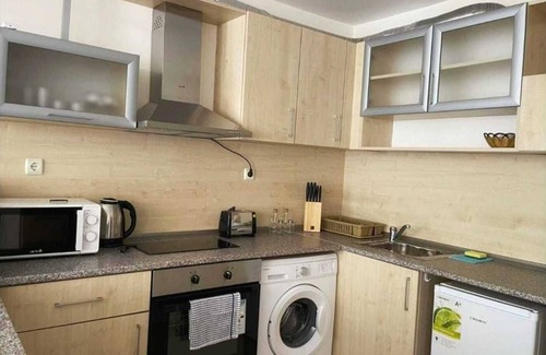 Nessebar New Town House | Cozy 2-bedroom apartment in welcoming Nessebur with AC, WiFi