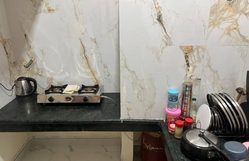 Varanasi Apartment | Cozy 2-bedroom apartment in charming Varanasi with WiFi, AC