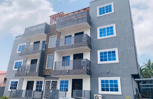 Tokuse Apartment | Cozy 2-bedroom apartment in lovely Mile 11 with AC, WiFi