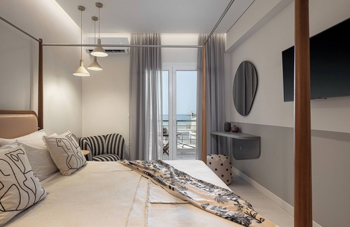 Kato Galatas Apartment | Cozy 2 bedroom apt in front of the sea