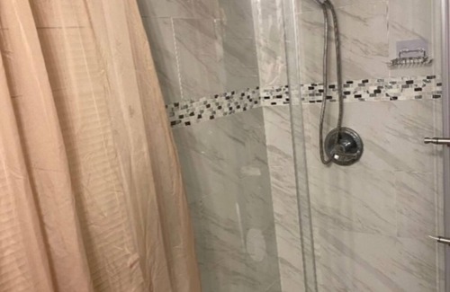 Springfield Apartment | Cozy 2-bedroom apt with WiFi, AC, and cable in Springfield, MA, near all college