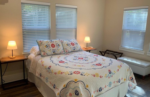 Columbus House | Cozy 2 bedroom bungalow