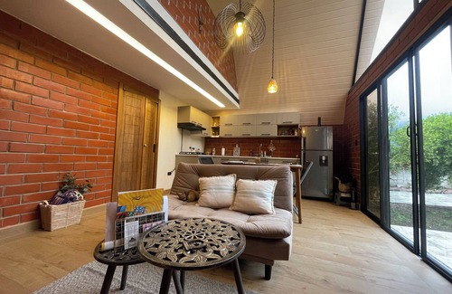 Lligua Cabin | Cozy 2-bedroom cabin in peaceful Patate with WiFi