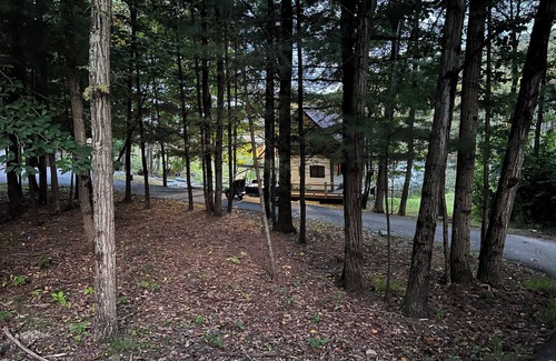 Vestal Cabin | Cozy 2-bedroom cabin in Vestal NY
