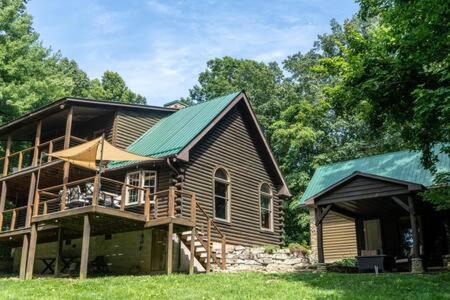 Monterey House | Cozy 2 Bedroom Cabin Nestled in Wooded Hideaway