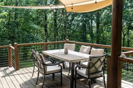 Monterey House | Cozy 2 Bedroom Cabin Nestled in Wooded Hideaway