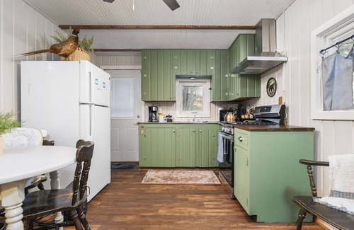 Dickson Township Cabin | Cozy 2 bedroom cabin right down the road from TippyDam, Hiking, Crystal Mountain