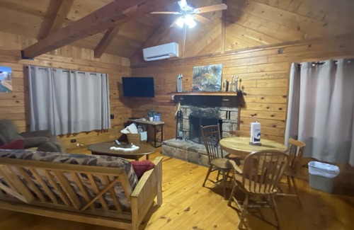 Saint Joe Cabin | Cozy 2-bedroom cabin
