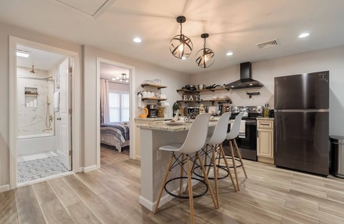 Bellmawr Apartment | Cozy 2 Bedroom Close To Philly