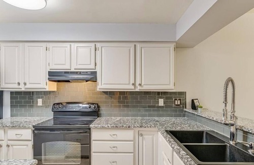 Highland Lake Estates Condo | Cozy 2-bedroom condo sitting on Lake Travis in peaceful Lago Vista.