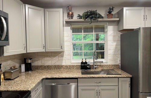 Orange City House | Cozy 2-bedroom house in Rural setting