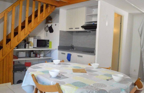 Narbonne-Plage House | Cozy 2-Bedroom House, Sleeps 6, Near Beach, A/C, Veranda, Parking Included