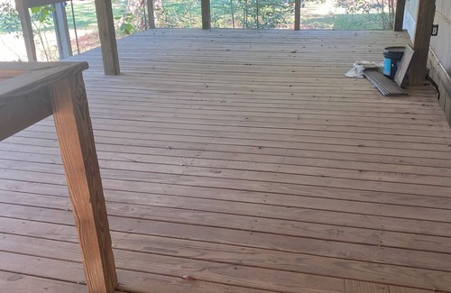 Homer House | Cozy 2-bedroom lake camp house in fantastic Homer with WiFi and lake access