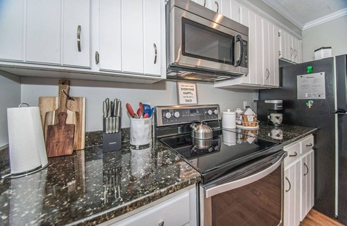 Valley Falls House | Cozy 2 bedroom Townhome in Spartanburg, SC