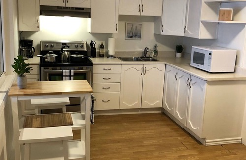 South Glengarry Cottage | Cozy 2 bedroom water front cottage