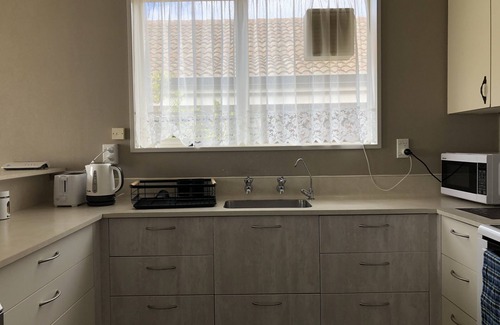 Oamaru House | Cozy 2 Bedrooms Lavender Garden House at Oamaru, sweet as home!