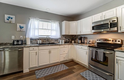 Hamilton House | Cozy 2-BR Home w/Arcade Games Near Spooky Nook