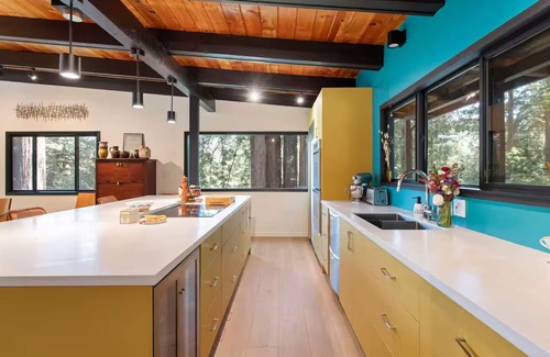 Camp Meeker House | Cozy 2-BR Stay w/PVT Decks & Scenic Forest Views