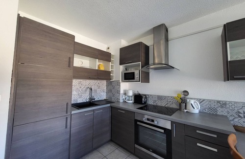 Saint-Brevin-l'Ocean Apartment | Cozy 2-Room Apartment Near Beach and Shops – Elevator, Balcony, and Modern Amenities