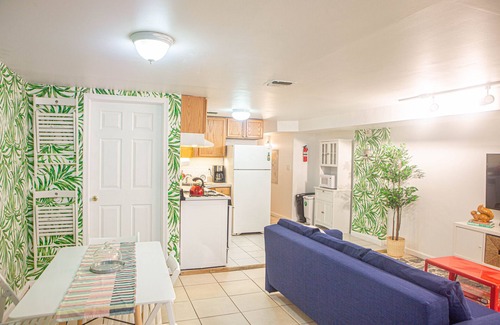 Hoboken Apartment | Cozy 2BR/2BA Apt w/Private Patio – 1 Stop to Manhattan!