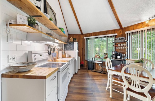 Beech Mountain Cabin | Cozy 2BR/2BR Cabin with Sauna near Ski Resort