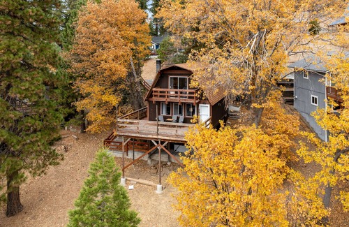 Running Springs Cabin | Cozy 2br Cabin With Panoramic Mountain Views & Hot Tub