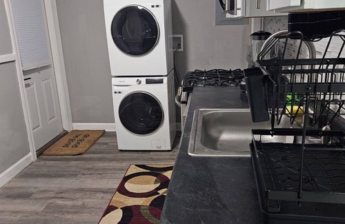 University City House | Cozy 2BR Home in Delmar Loop