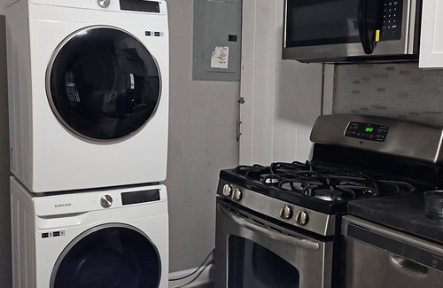 University City House | Cozy 2BR Home in Delmar Loop