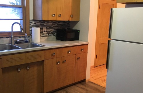 Chisholm Cottage | Cozy 2BR Mid Modern home in the Heart of Chisholm MN, homey, vintage stay.