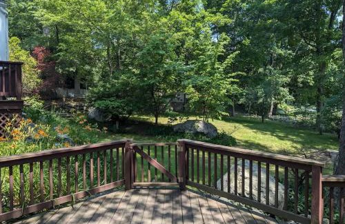 Lexington House | Cozy 3 BDR House in Lexington MA
