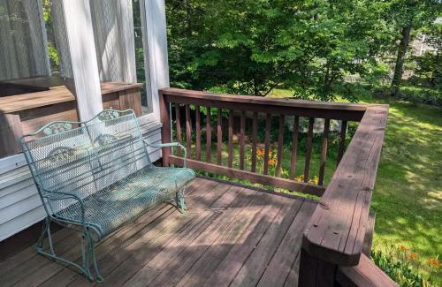 Lexington House | Cozy 3 BDR House in Lexington MA