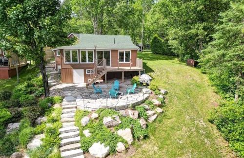 Cordova Mines House | Cozy 3-Bdrm Waterfront Cottage