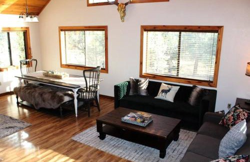 Overgaard House | Cozy 3 bedroom/2bathroom cabin Heber, AZ