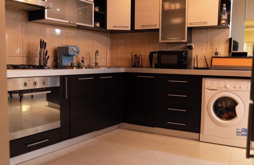 Vitan Apartment | Cozy 3-bedroom apartment in brilliant București with WiFi, AC