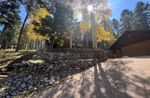 Angel Fire Cabin | Cozy 3-Bedroom Cabin W/Fitness Room, Just 2 Blocks from Angel Fire Ski Lifts!