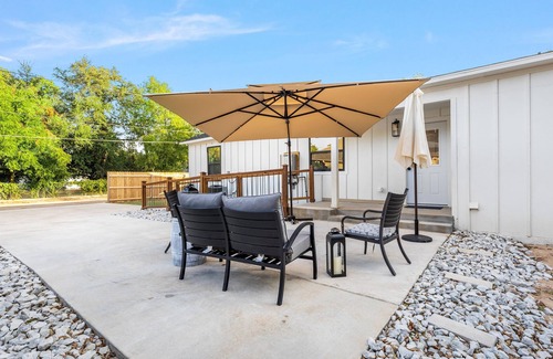 University House | Cozy 3 bedroom, close to Baylor & Magnolia