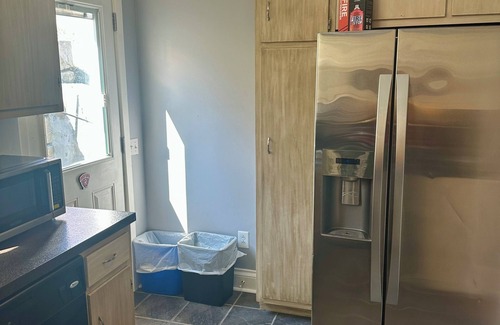 Radford House | Cozy 3-bedroom cottage right off campus with stunning view of Radford University