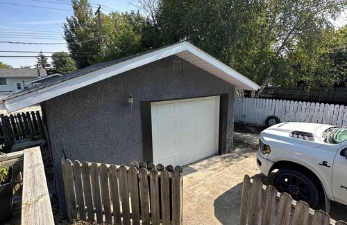 The Pas House | Cozy 3-bedroom house in amazing The Pas with WiFi, great for working crews