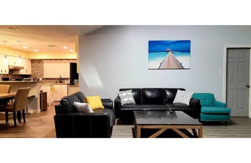 Barker House | Cozy 3-bedroom residential home at cul de sac