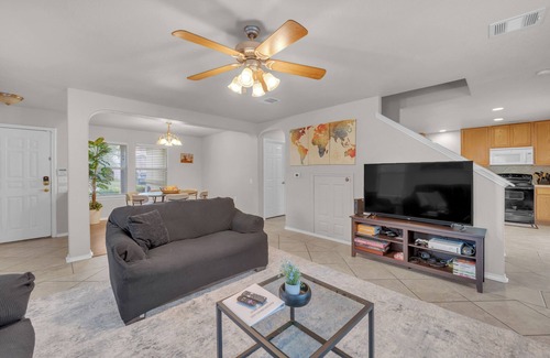 McKinney House | Cozy 3-Bedroom Retreat with BBQ & Games