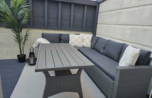 Ongar House | Cozy 3-bedroom terrace house, in a safe and peaceful neighborhood for families.