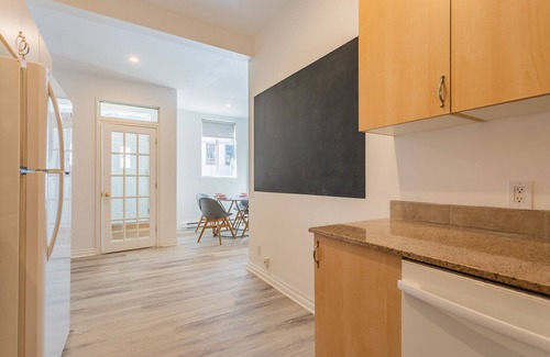 Pointe-Saint-Charles Apartment | Cozy 3 bedrooms app near Metro