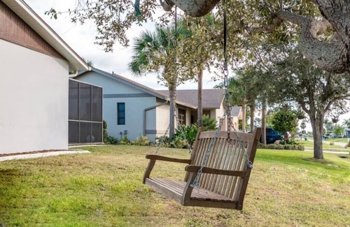Charlotte Park House | Cozy 3 Beds/Heated Pool/Fenced Yard/Centered in Punta Gorda/close to everything