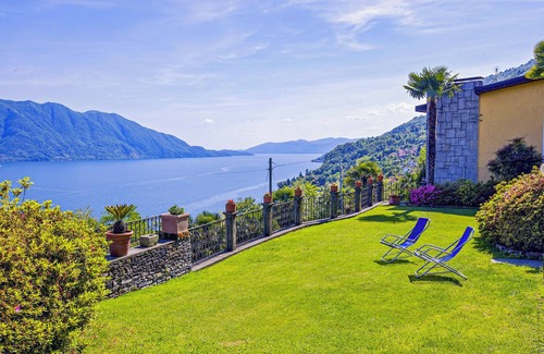 Gonte Apartment | Cozy 3-room apartment with beautiful garden and fantastic view of the lake