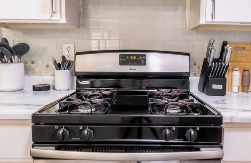 McKinney House | Cozy 3b2b Duplex Home in South Austin