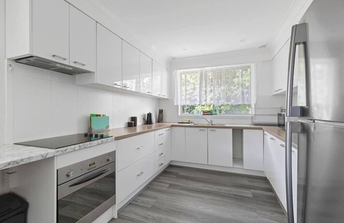 Werrington House | Cozy 3BDR Home I Mins to Parks